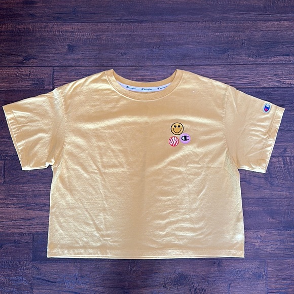 Champion women’s crop t-shirt. Yellow smiley face LOVE PINK CIRCLE BY C Medium - Picture 4 of 17